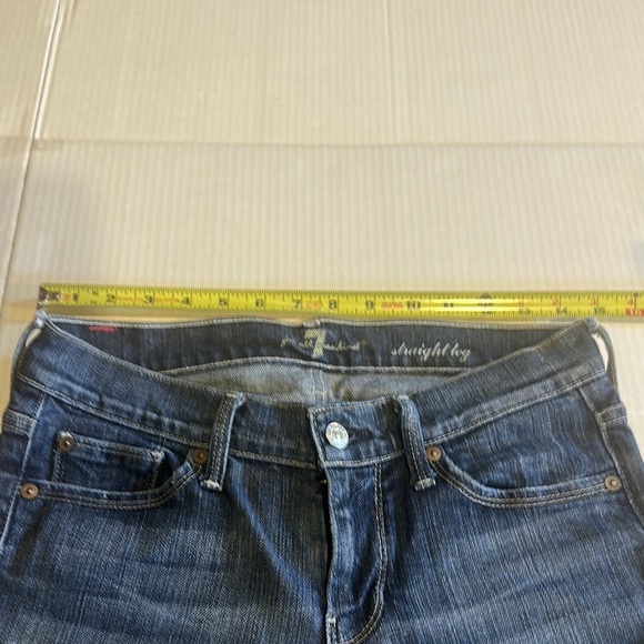 7FAM Classic Blue Denim straifht leg Jeans w multiple pockets and zipper front - Picture 5 of 11